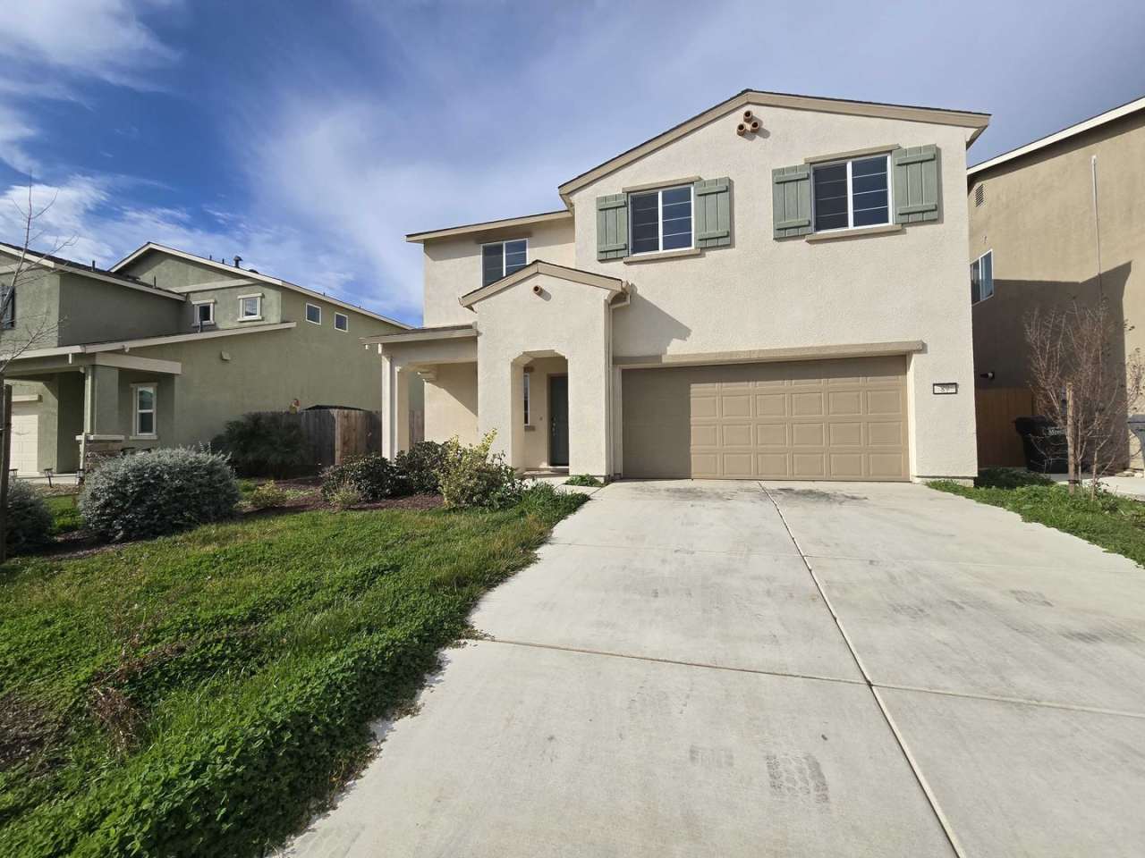 Apply Now to Schedule Viewing.