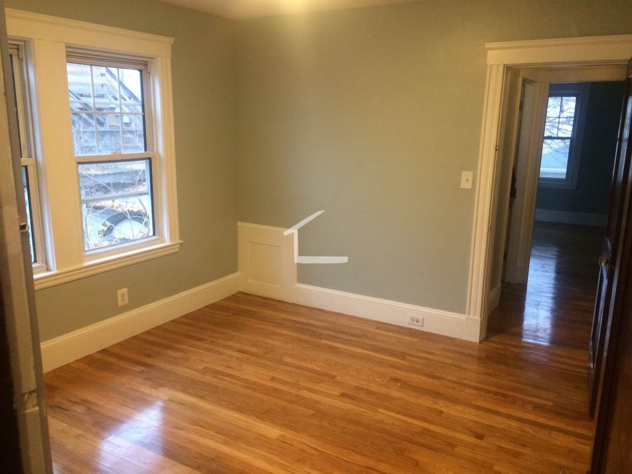 Large 3bed 2bath with Yard, Central Heating/AC, 2 Parking Spaces Inc