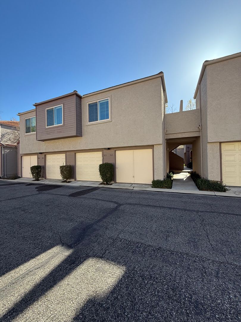 2 bedroom, 1 bath townhome - first time rental