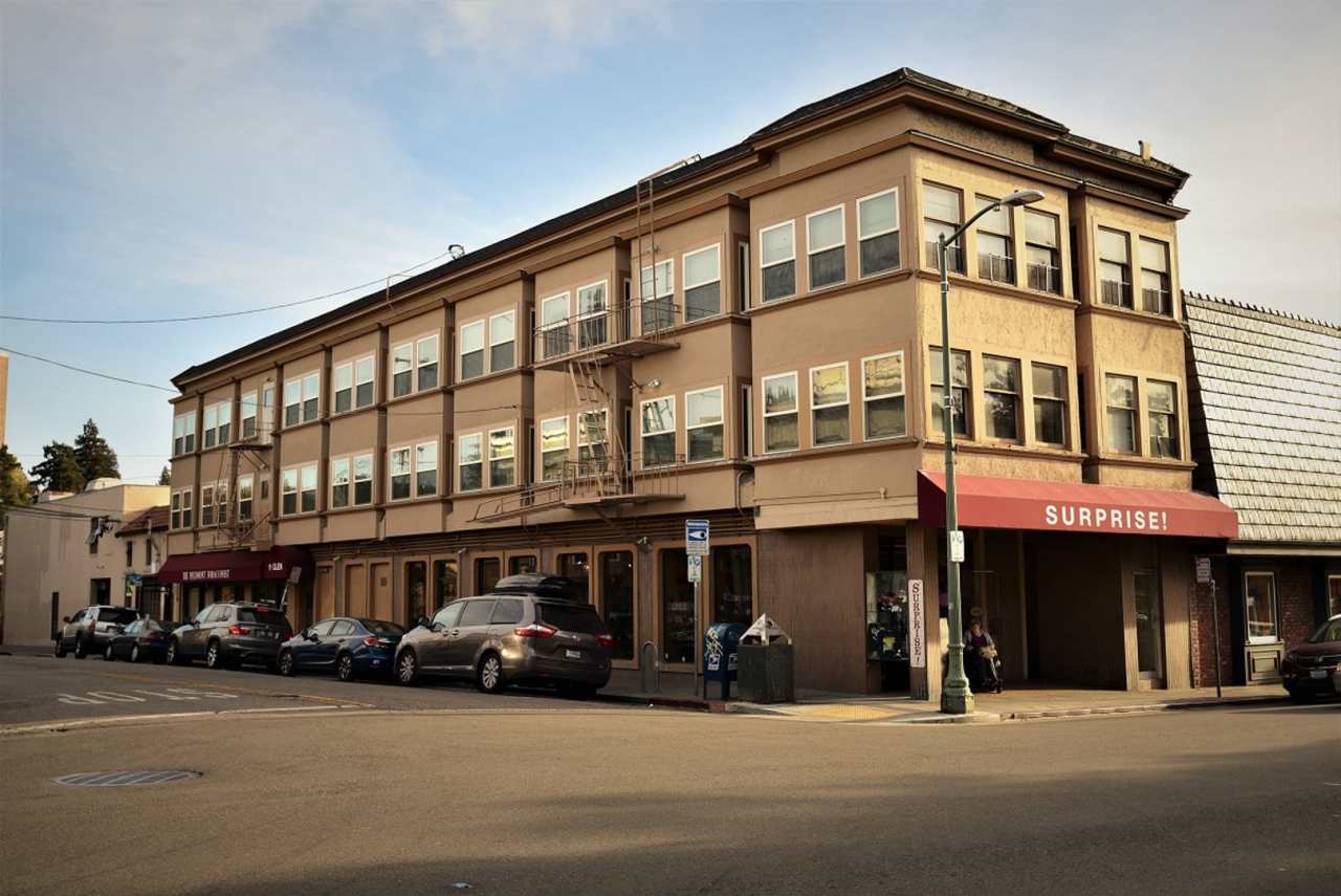 11 Glen Ave - On Piedmont Avenue, Close to Shops and Restaurants