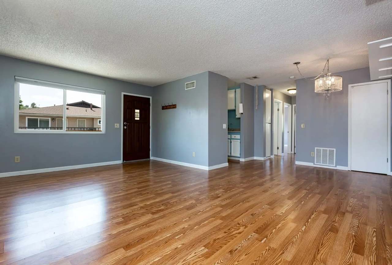 12141 Wintergreen Dr Unit 4