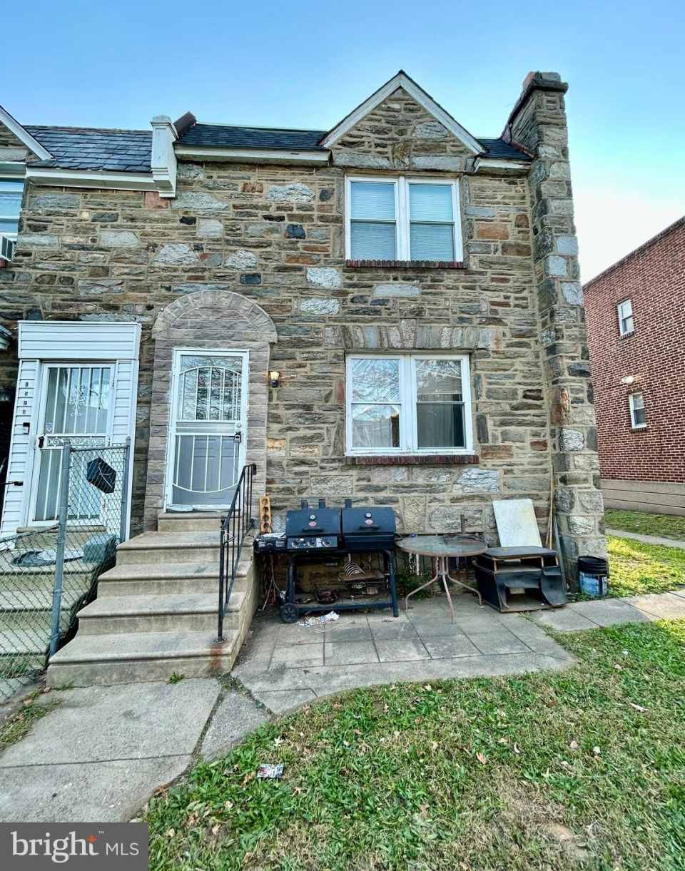 1526 DEVEREAUX Avenue