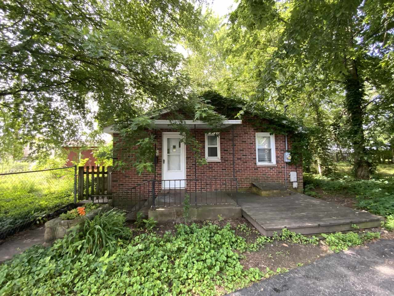 11 Bridge St