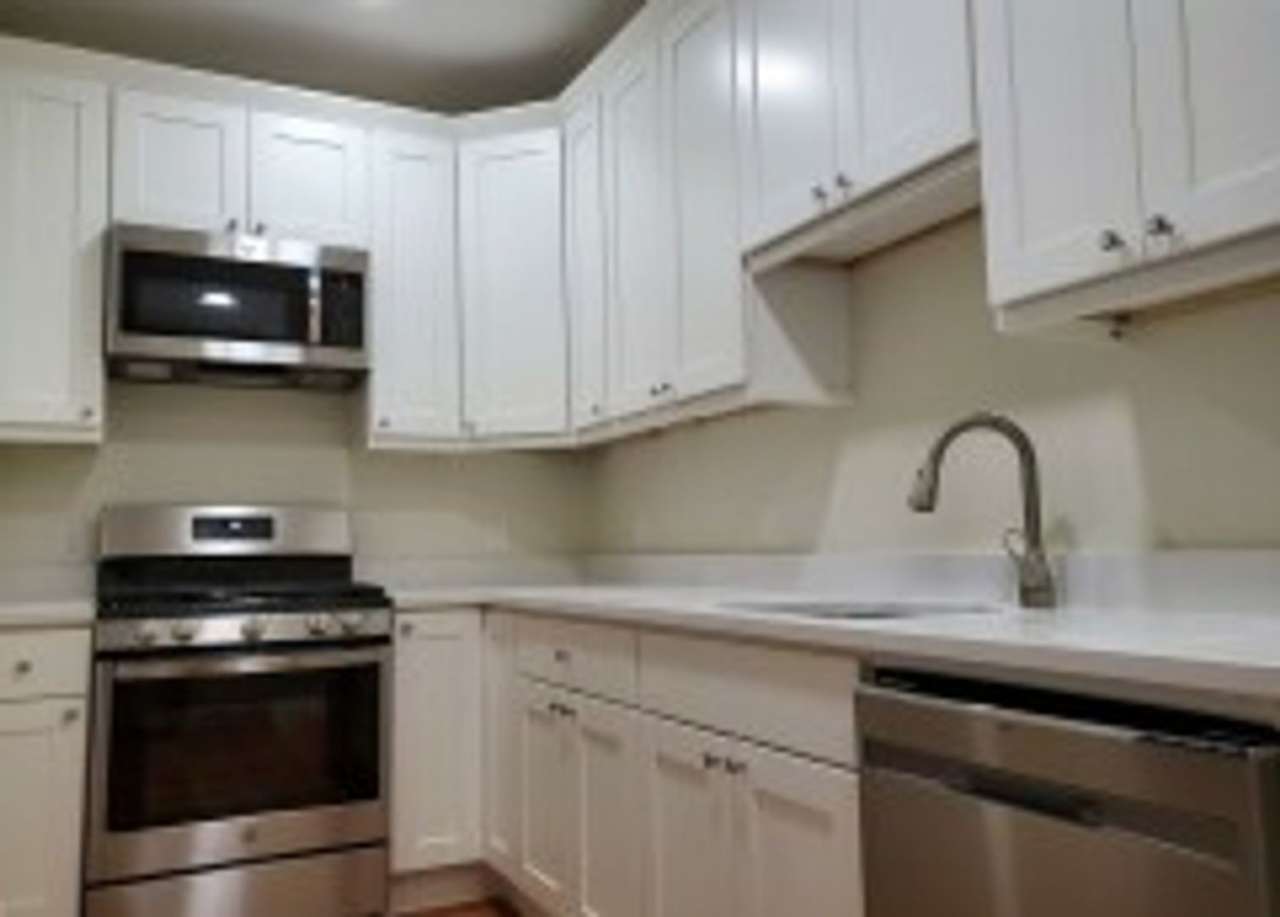 Renovated Brookline / Coolidge Corner 4 Bed/2 Bath on Harris St for September 1st. NO BROKER FEE