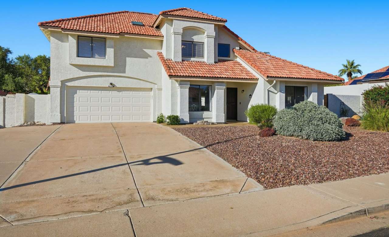AVAILABLE 12/22/25 - 3 BED/2 BATH in MOUNTAIN PARK RANCH!