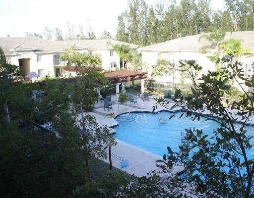 1700 Crestwood Court S