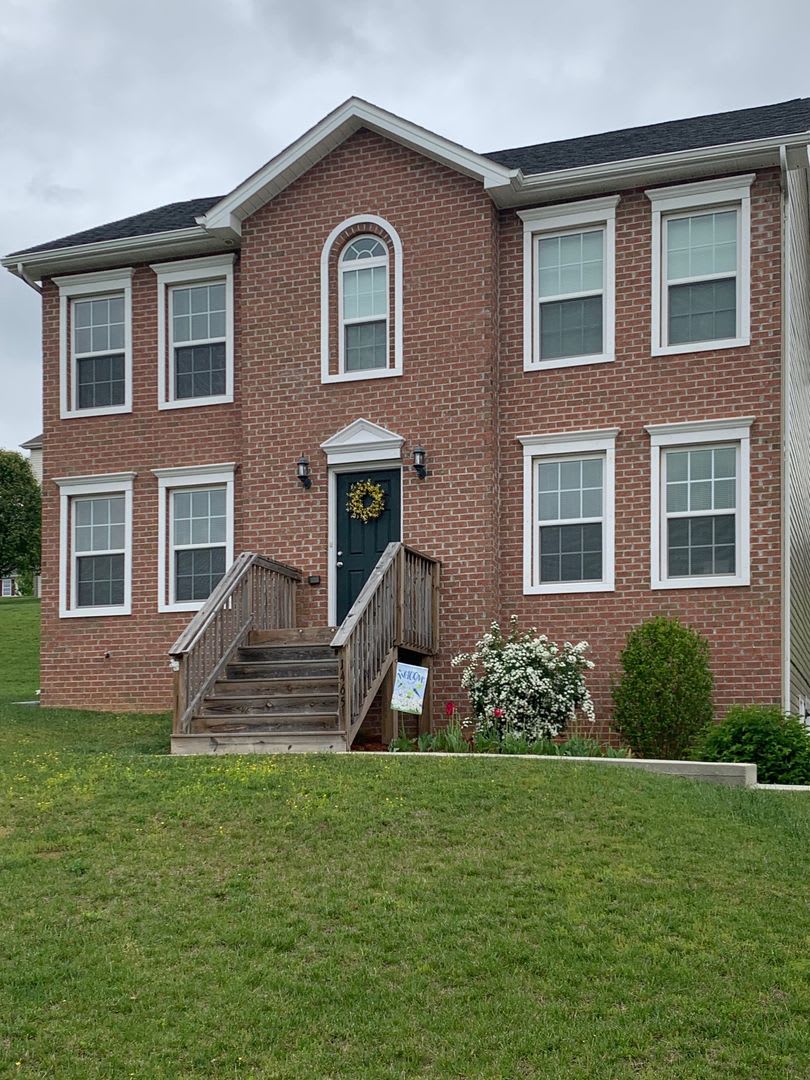 3 Bedroom 2.5 Bath 1 Car Garage House