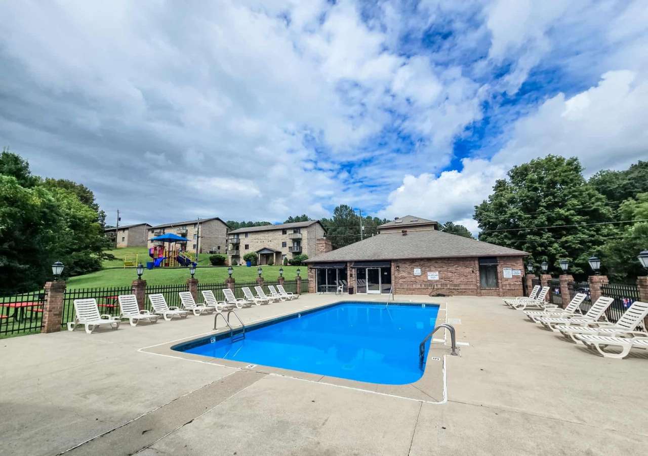 Country Shores Apartments