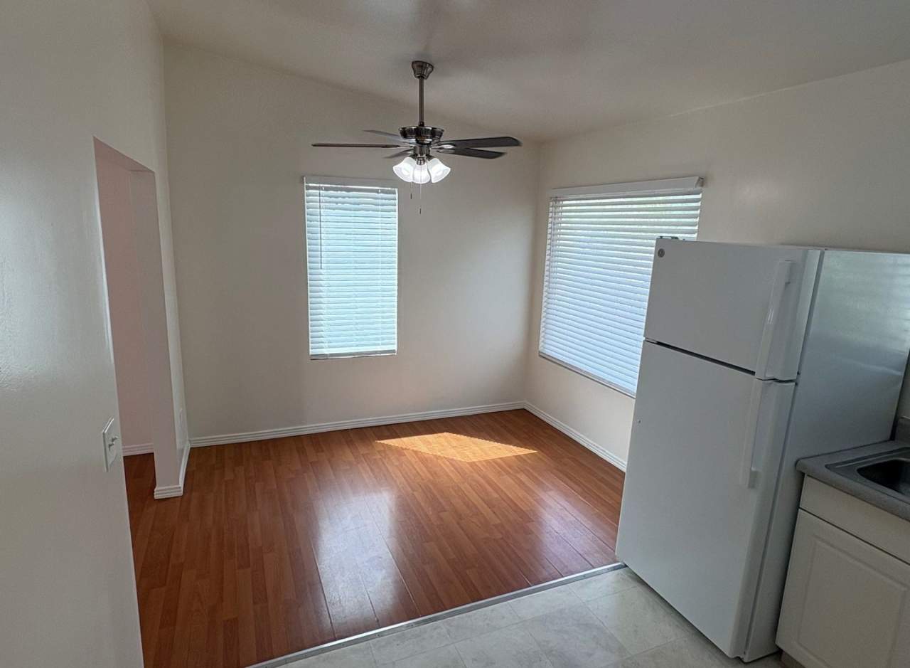 Light and Bright 2 Bed 1 Ba Close to Sweetwater and 805