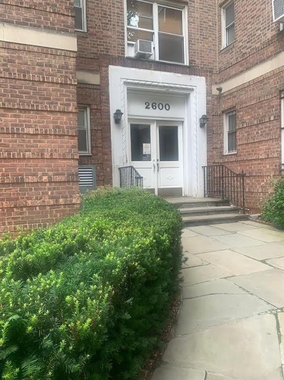 2600 Henry Hudson Pkwy E