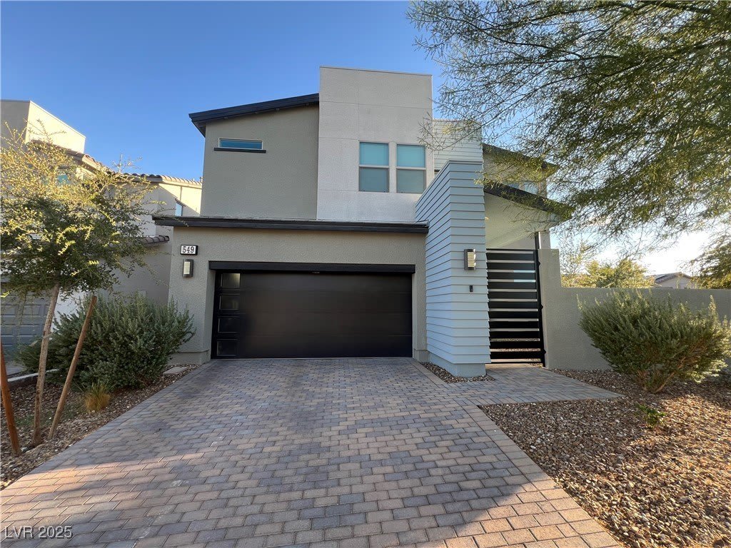 549 Everett Ridge Avenue