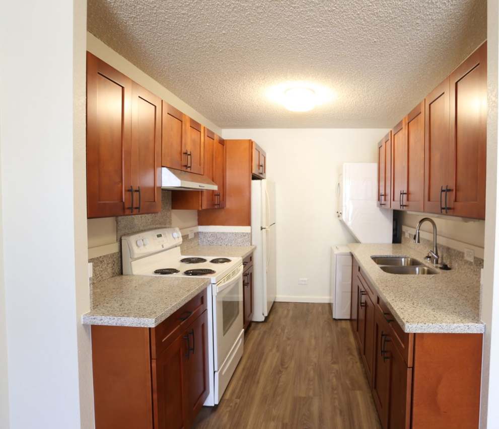 Moiliili/University - Date St - 1 Bdrm/1 Bath/1 Prkg - $1,750