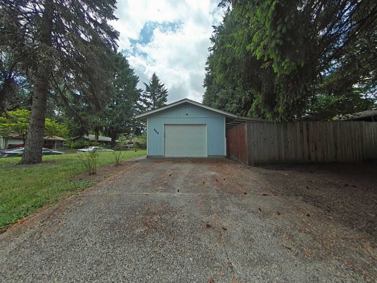 3 Bedroom House ~ Close to Downtown ~ Pet Friendly