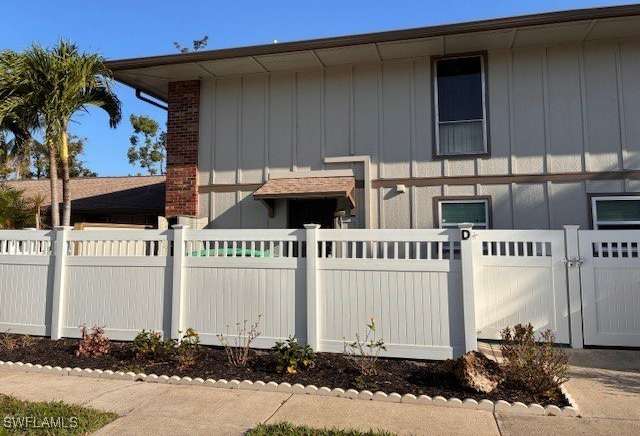 4283 Island Circle unit: 4