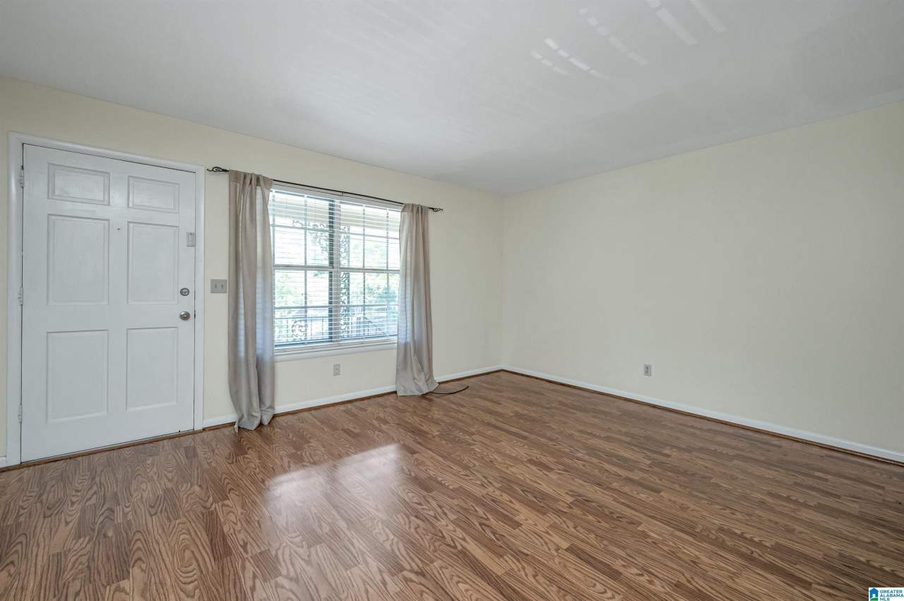 2727 HIGHLAND AVENUE