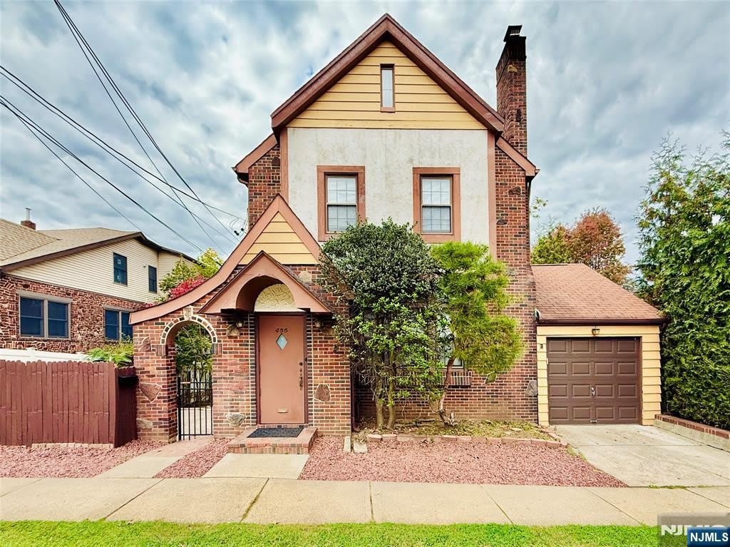 455 Hillside Avenue A