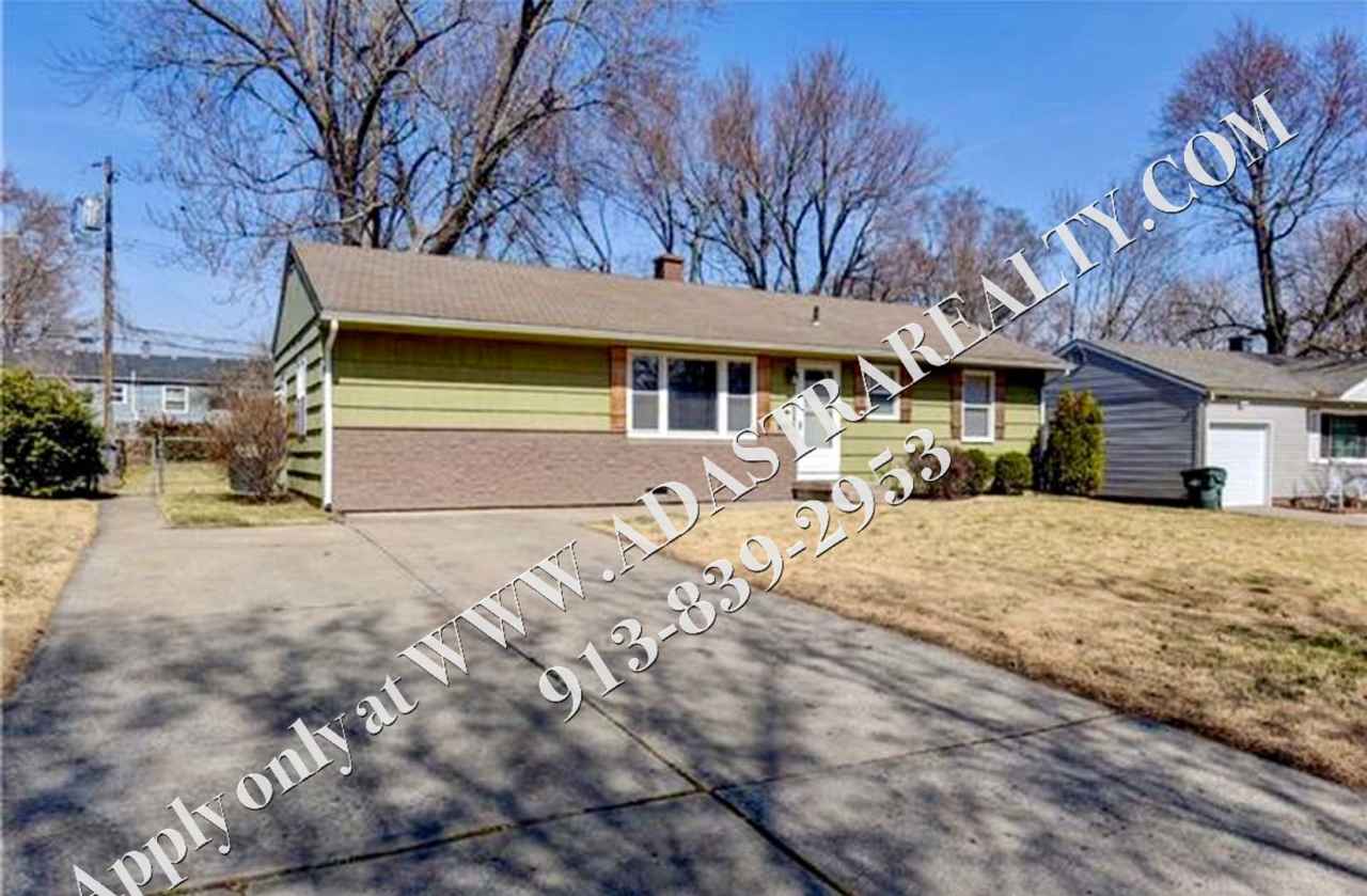 Cute 3 Bed 1 Bath Ranch in Raytown-Coming SOON!!