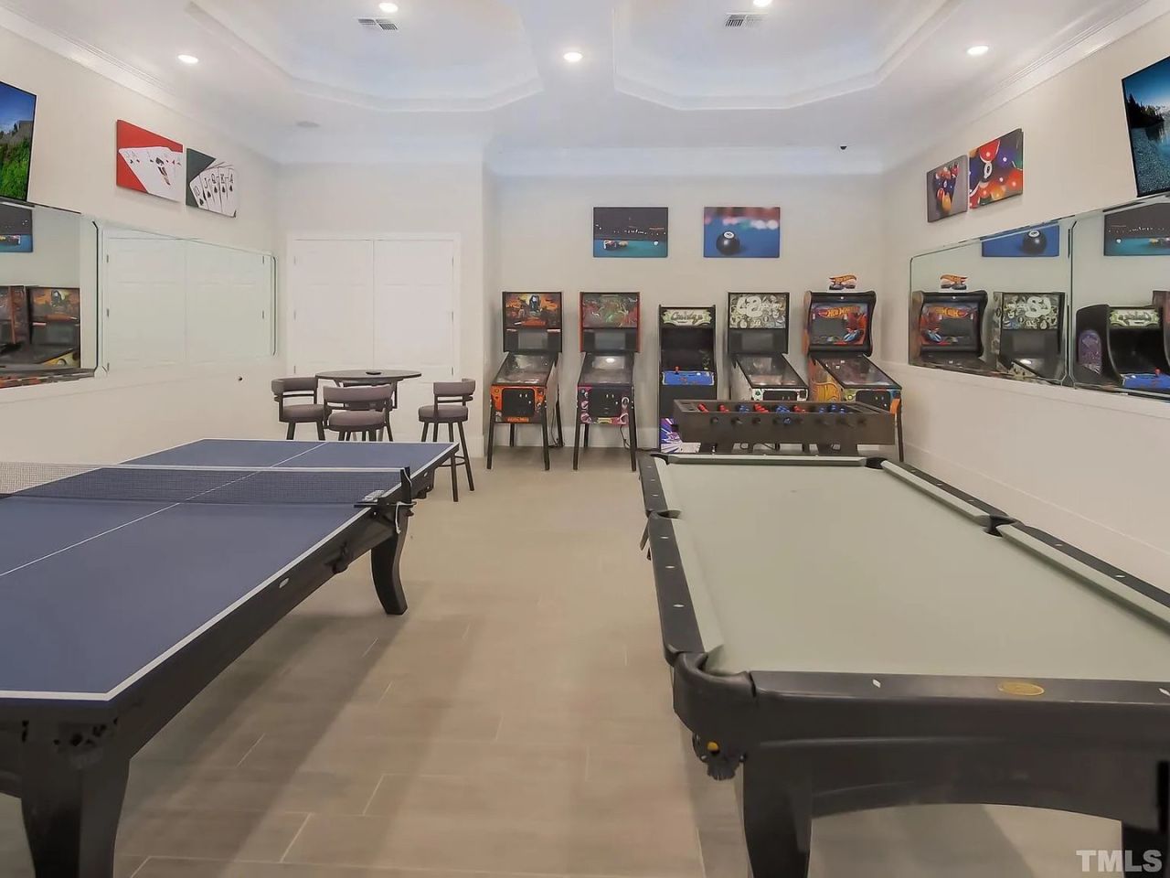 Room in 3 Bedroom Home at Kasota Ln