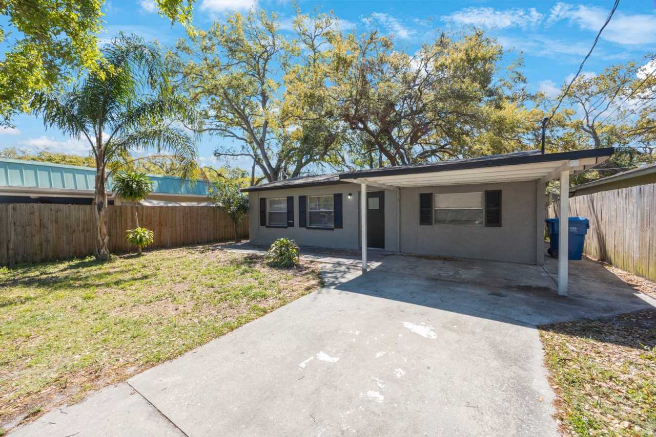 Cute 3bdrm/1bath ***new photos coming soon***