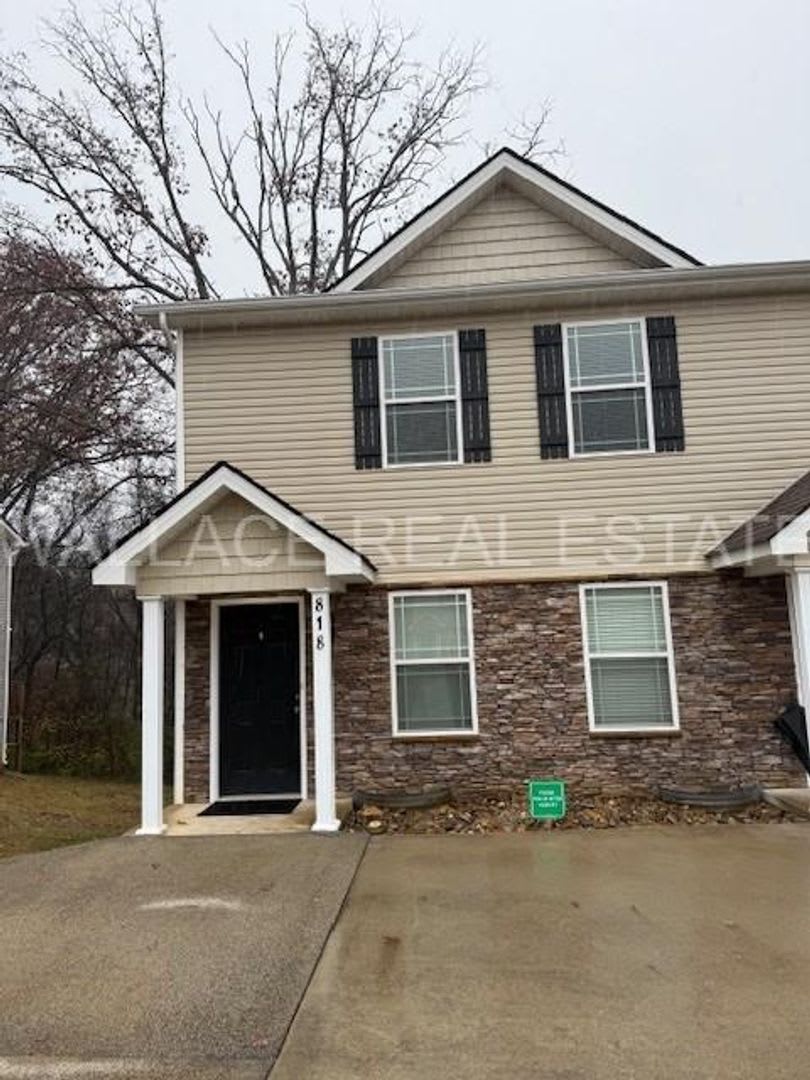 WEST KNOX CEDAR BLUFF AREA 2 BEDROOM 2.5 BATH TOWNHOUSE