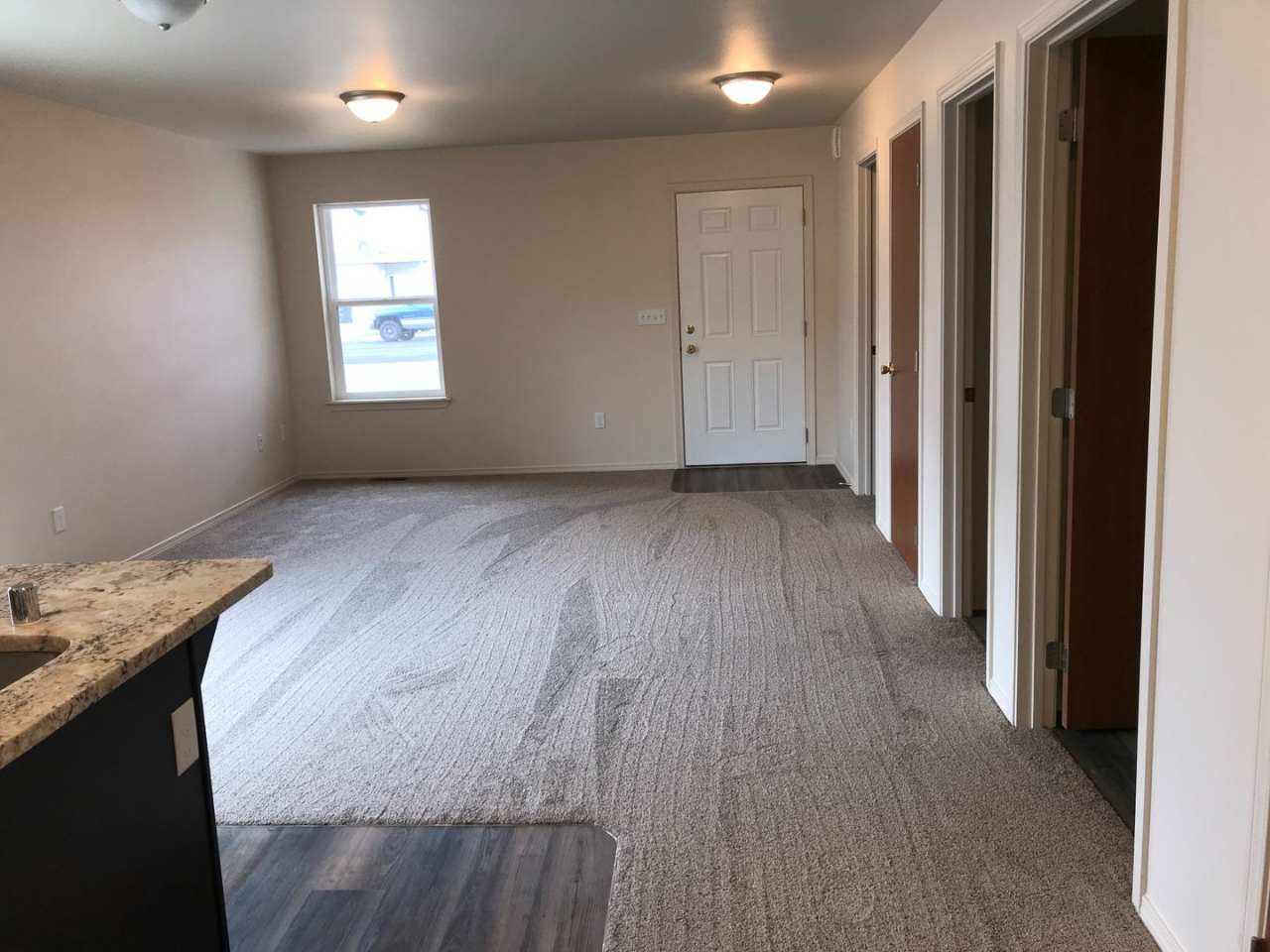 December Rent FREE w/ 12m Lease! Newer Construction Duplex!!