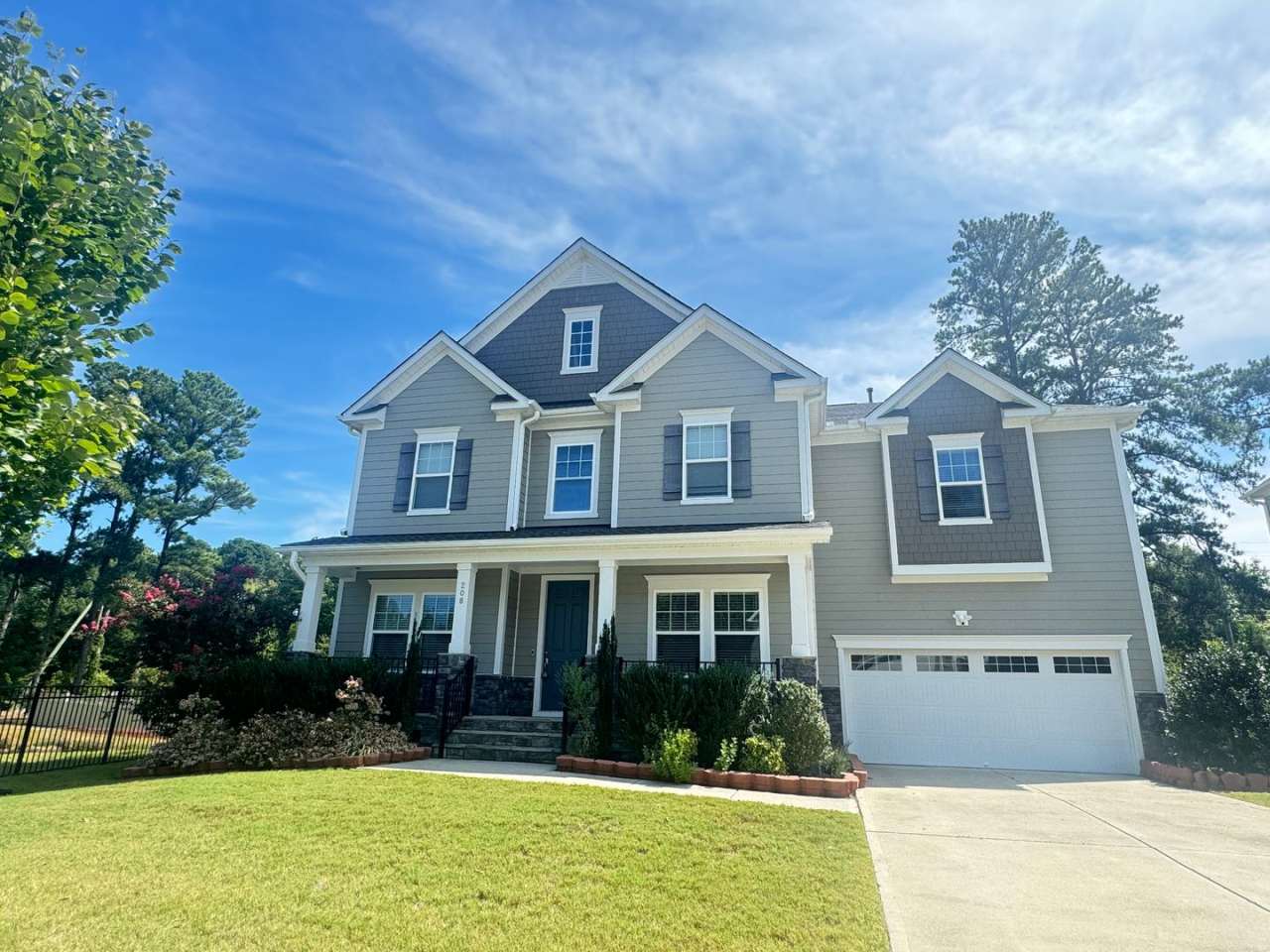 Spacious 5 Bed, 4 Bath Single Family home in Cary with Fenced Yard!