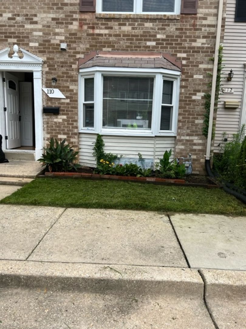 SPACIOUS TOWNHOUSE IN GAITHERSBURG