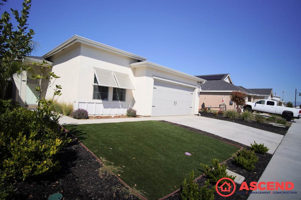 3 Bedroom Home in Gossamer Grove!