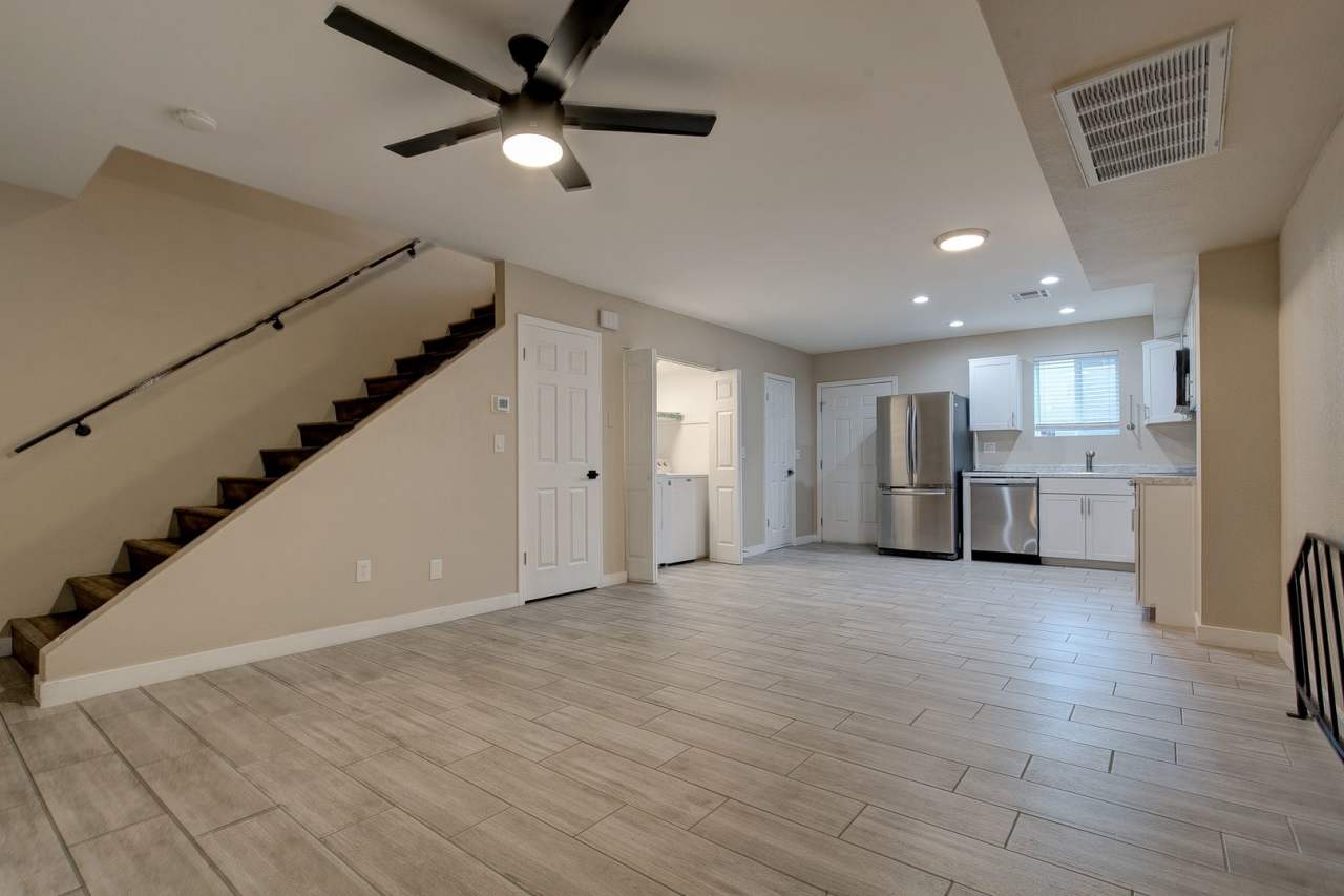 Completely Remodeled top to Bottom down the street from Glendale Community College!!! AVAILABLE NOW!!! Upgraded kitchen appliances, full size washer and dryer in unit!!!