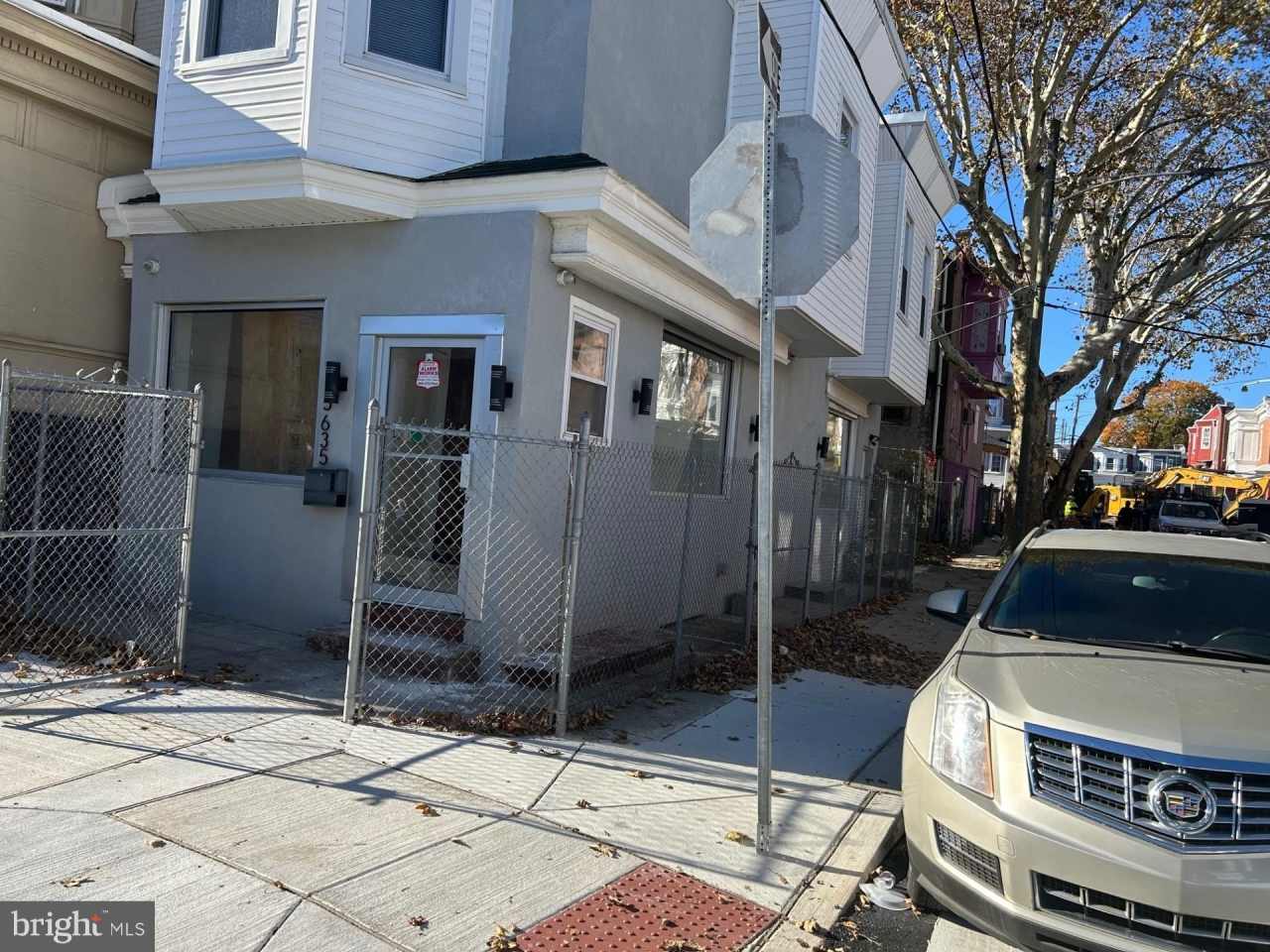 5635 BROOMALL Street unit: 5635