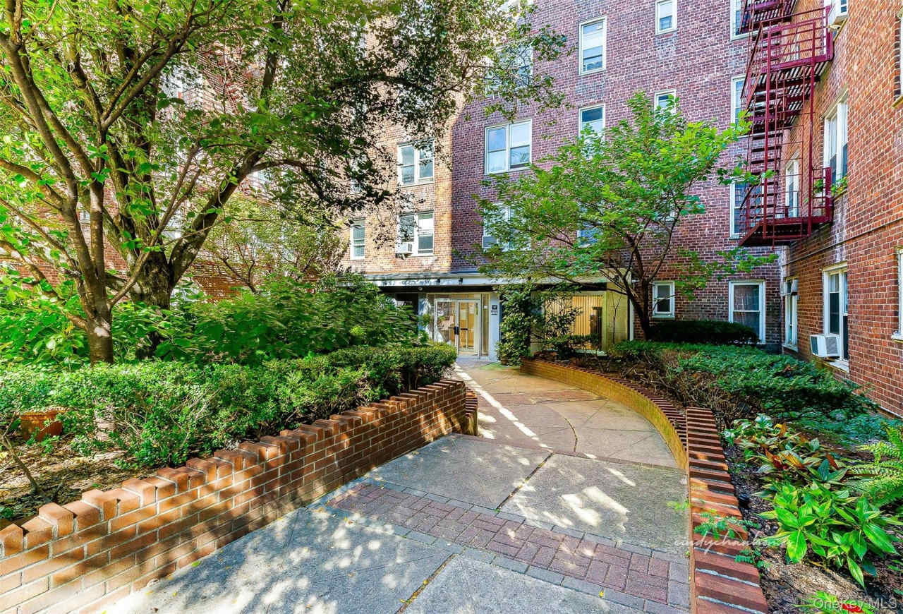 62-59 108th Street unit: 7B