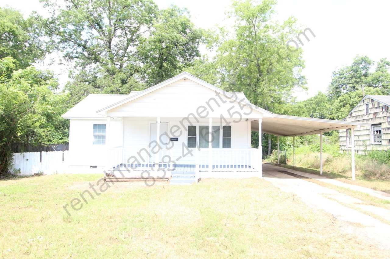 New On The Market with Fresh Updates!!