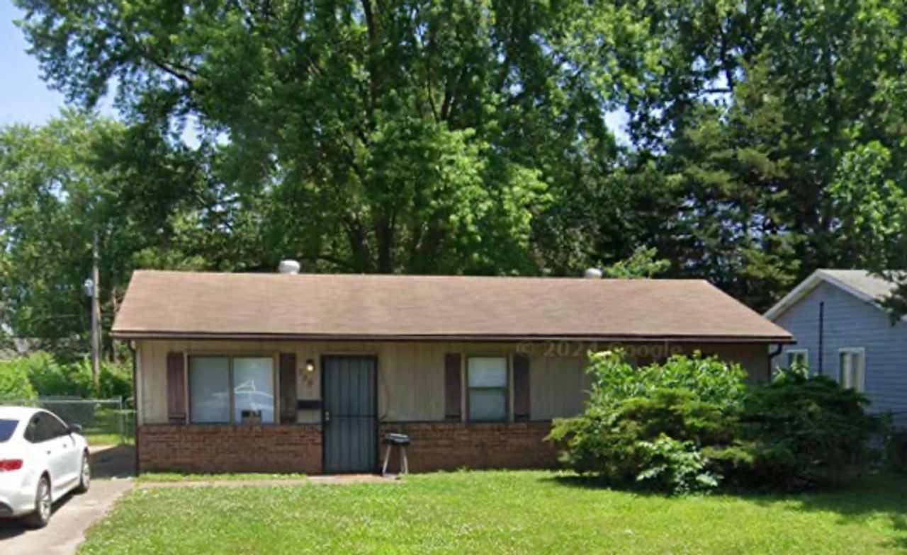 LIMITED TIME**NO APPLICATION FEE**1/2 OFF DEPOSIT**