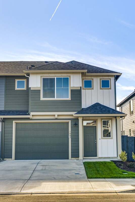 1843 Northwest 18th Way