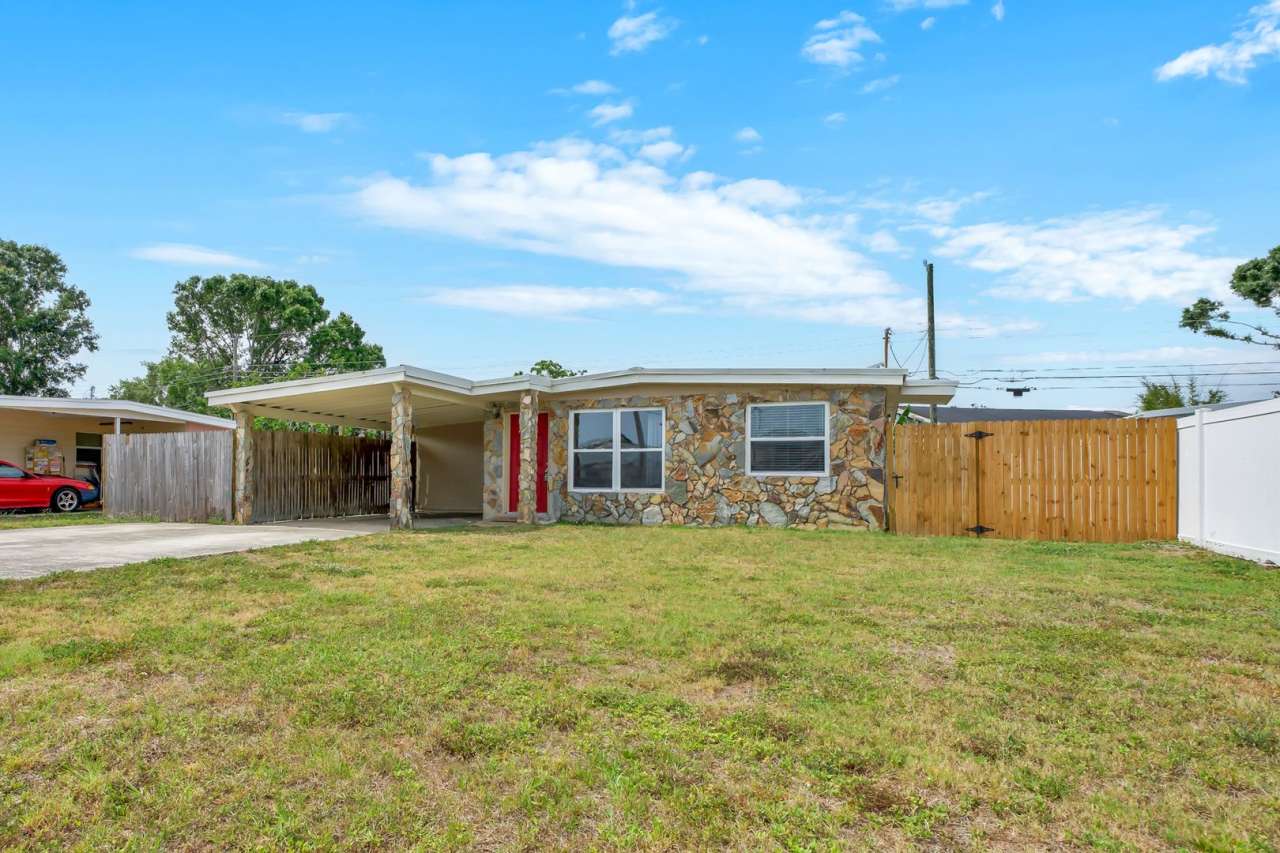 Charming 3br/2ba Home in Seminole!