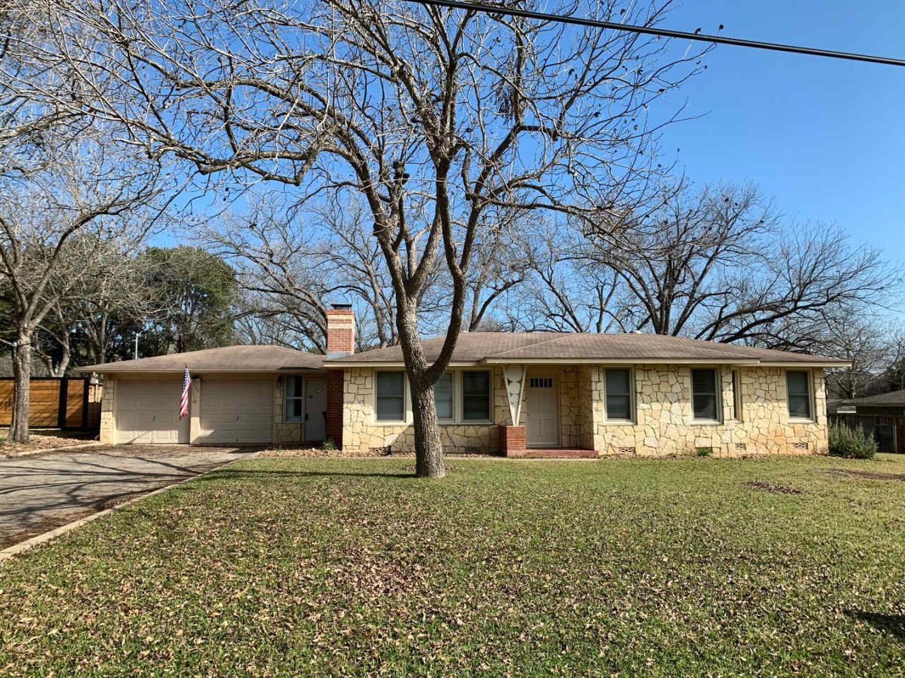 Walk to Landa Park / Fridge Included / Large Backyard / Luxury Vinyl Plank/ No Carpet /NBISD BISD
