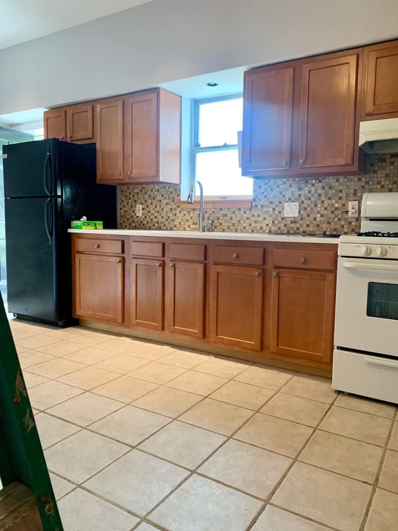Updated 1-Bedroom Apartment with Private Patio in Prime Passyunk Square Location!