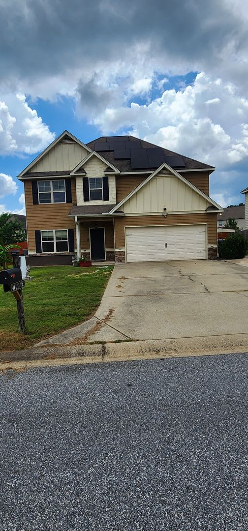 "NEW LOWER PRICE" LOVELY TWO-STORY W/ 5 BEDS, 3 FULL BATHS. LOCATED IN A GREAT NEIGHBORHOOD