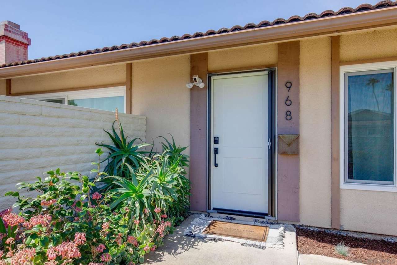 Single Level Condo in Lake San Marcos