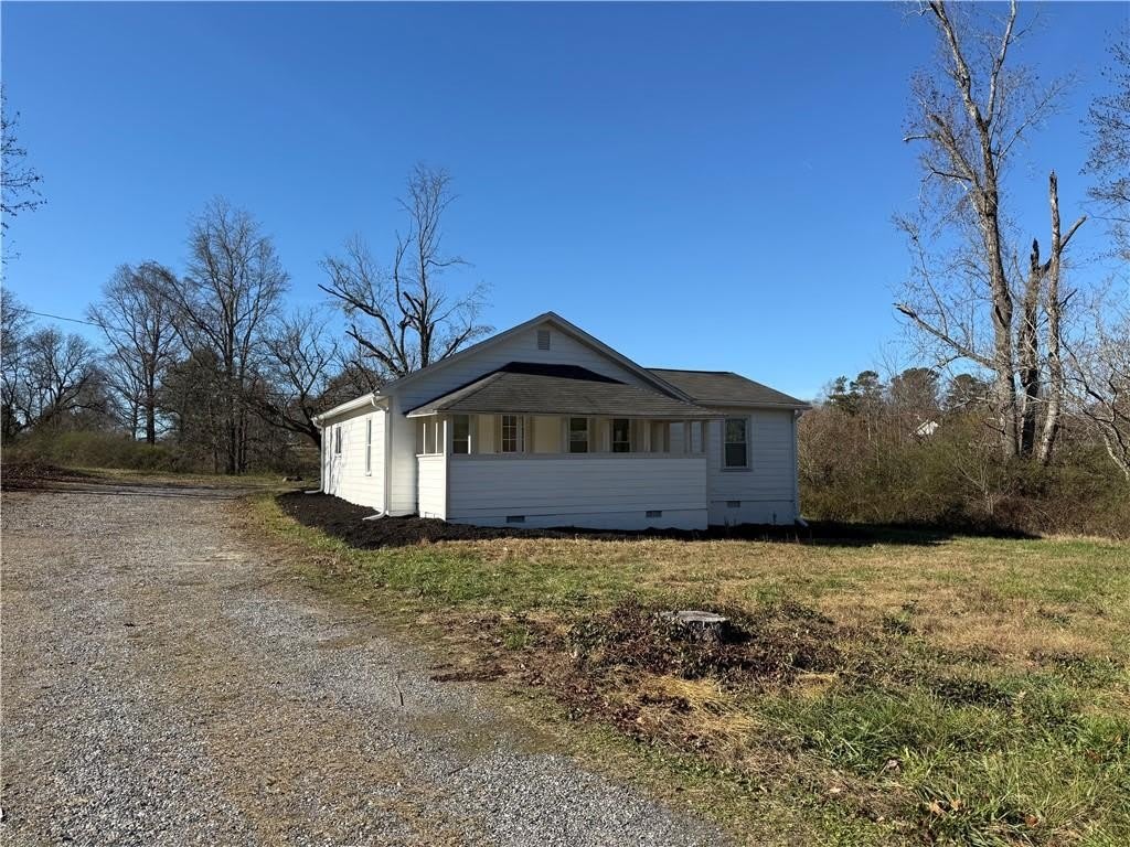 3915 Dahlonega Highway
