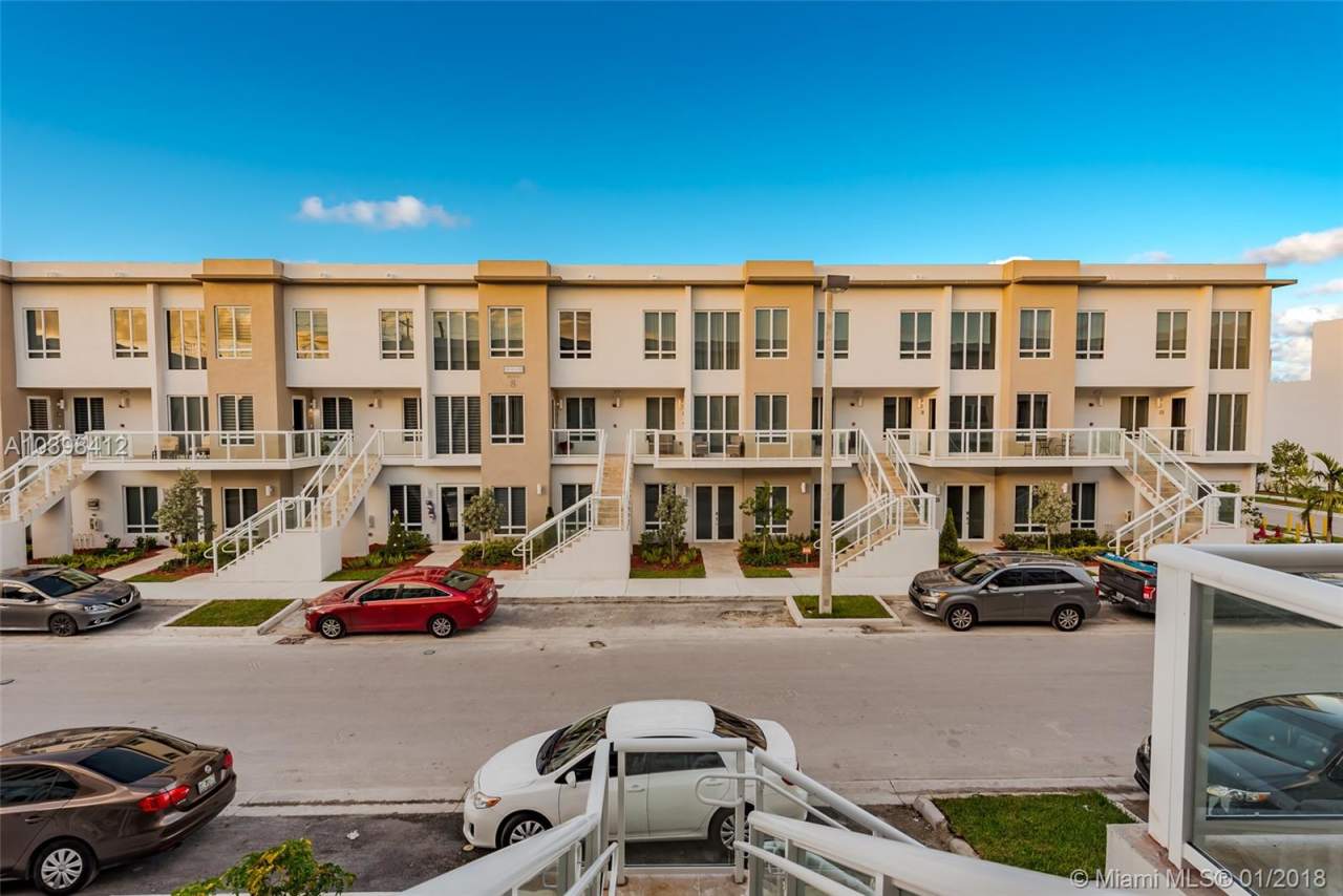 10220 Nw 63rd Terrace