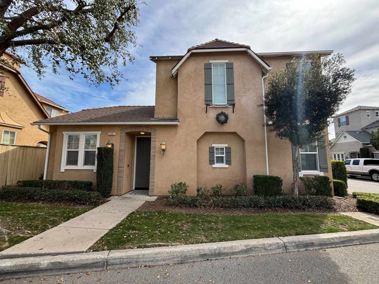 Move-In Special! $1,000 Off – Beautiful 3-Bedroom Home with Modern Upgrades in Prime Clovis Location