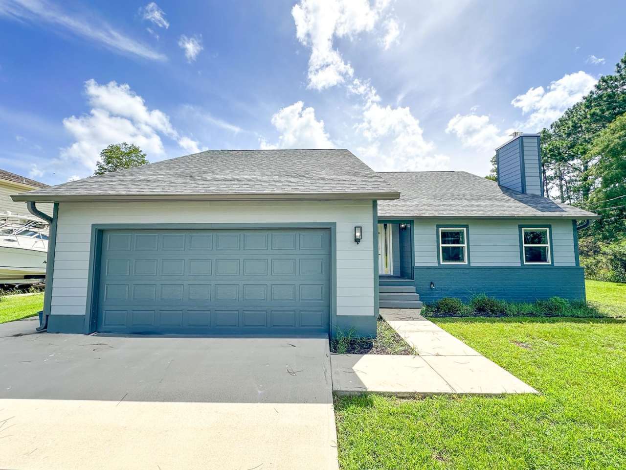 Stunning Waterfront Home w/ Mother-In-Law Suite on Perdido Bay For Rent! Lawn care included!