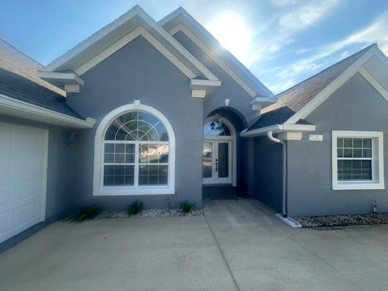 Pool home for rent !