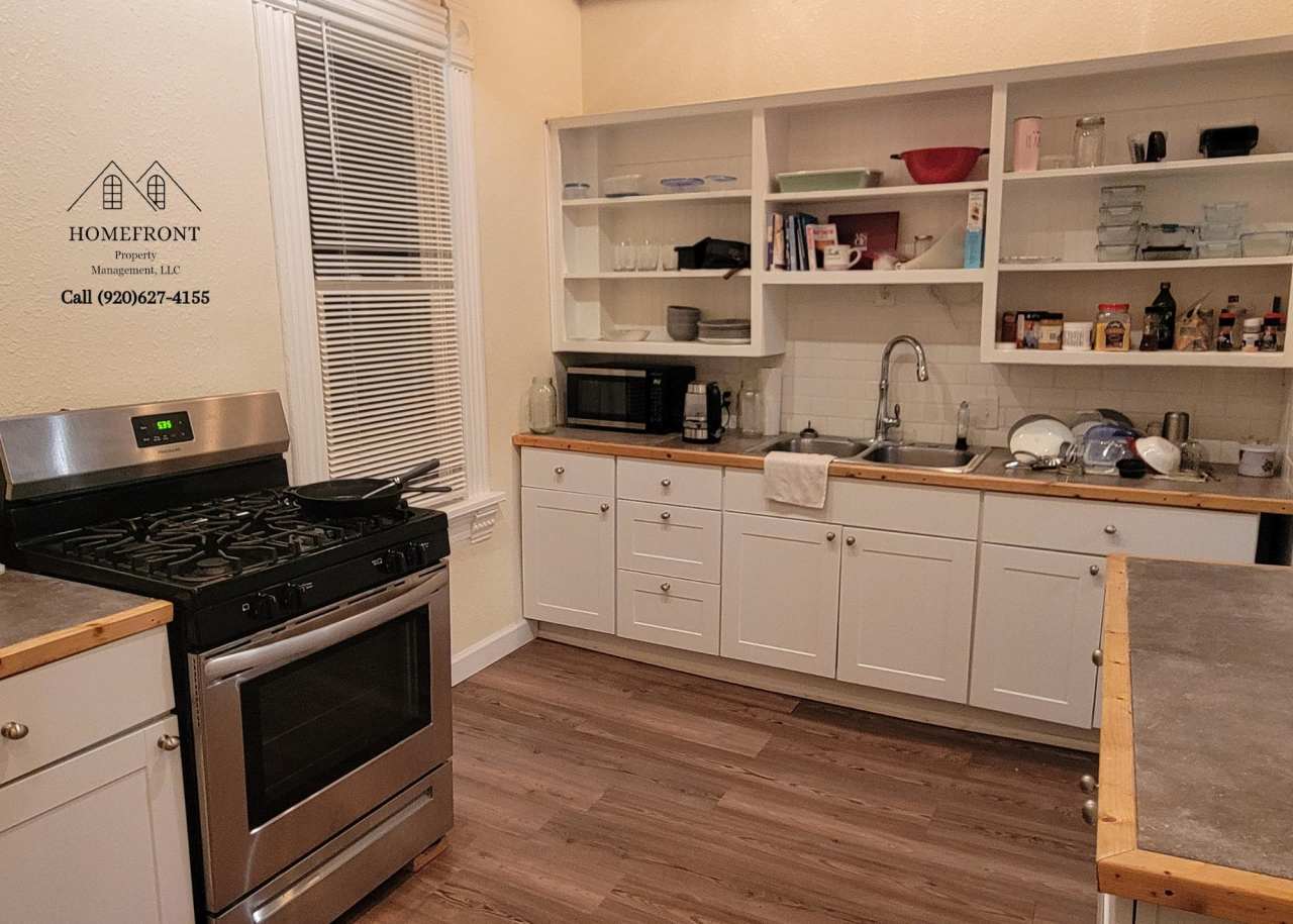 726 Franklin Avenue - Lower