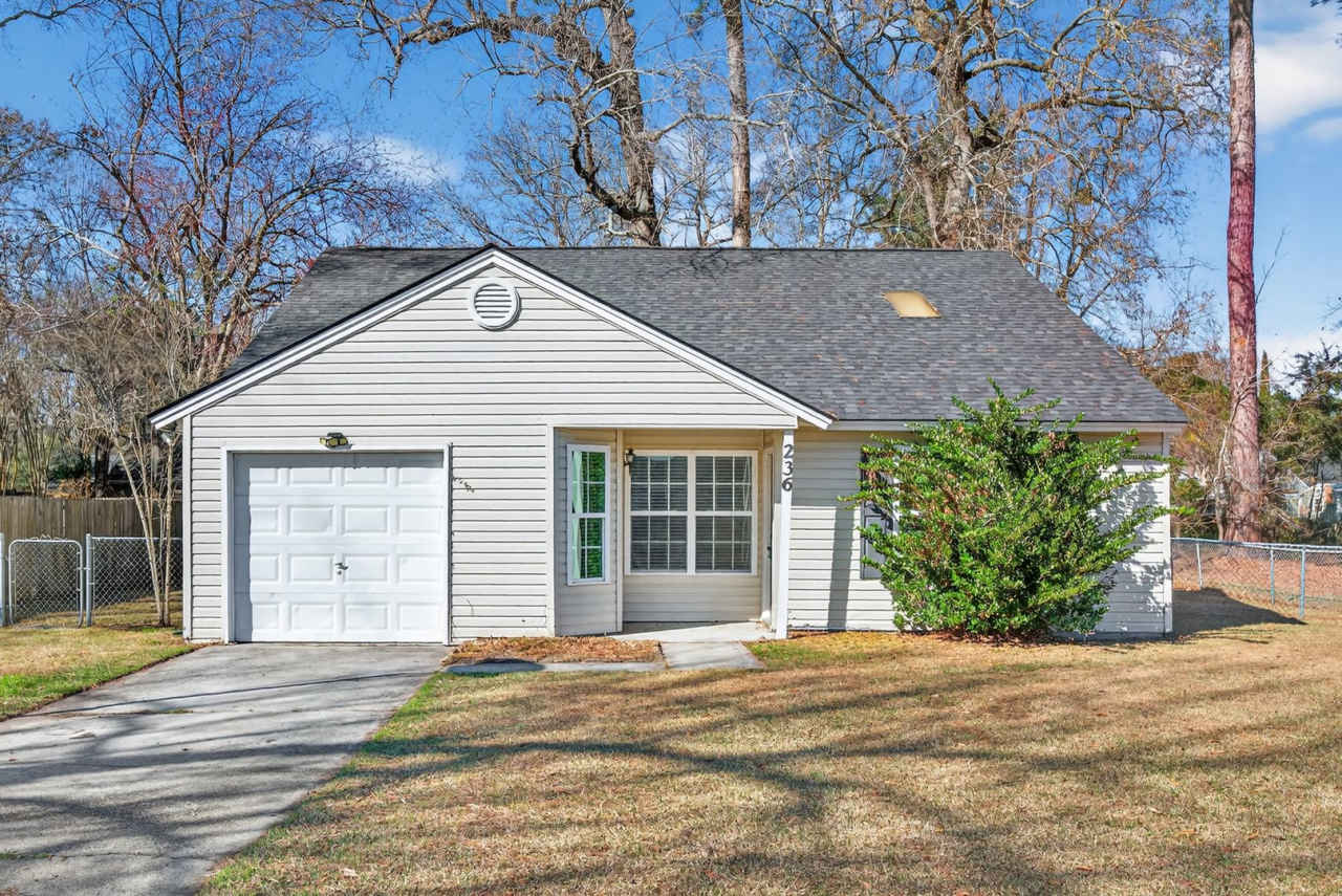 3 Bedrooms, 2 Bathrooms - Piercefield Forest