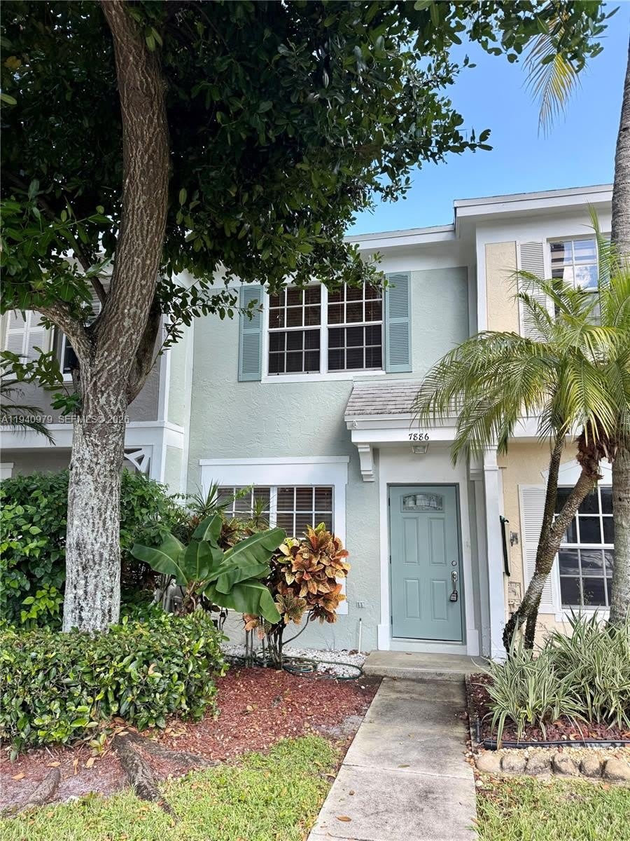 7886 Dixie Beach Cir