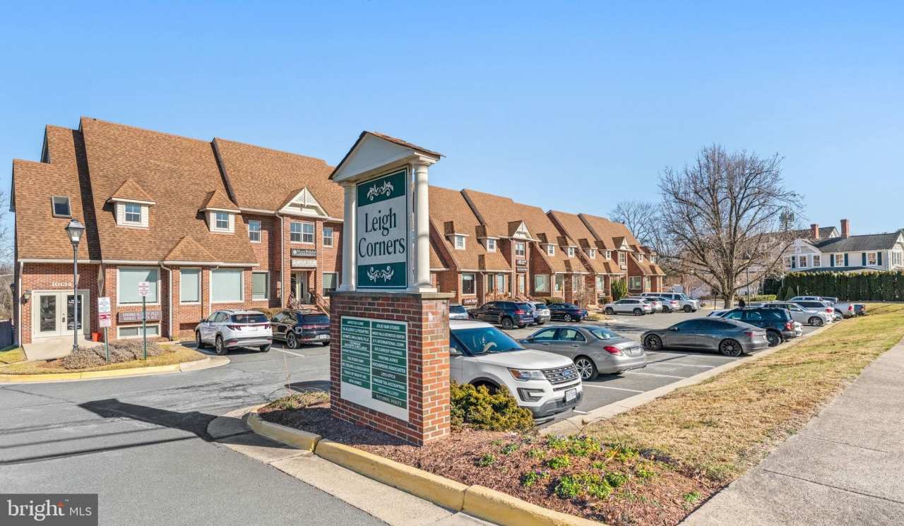 10132-H COLVIN RUN Road unit: H & G