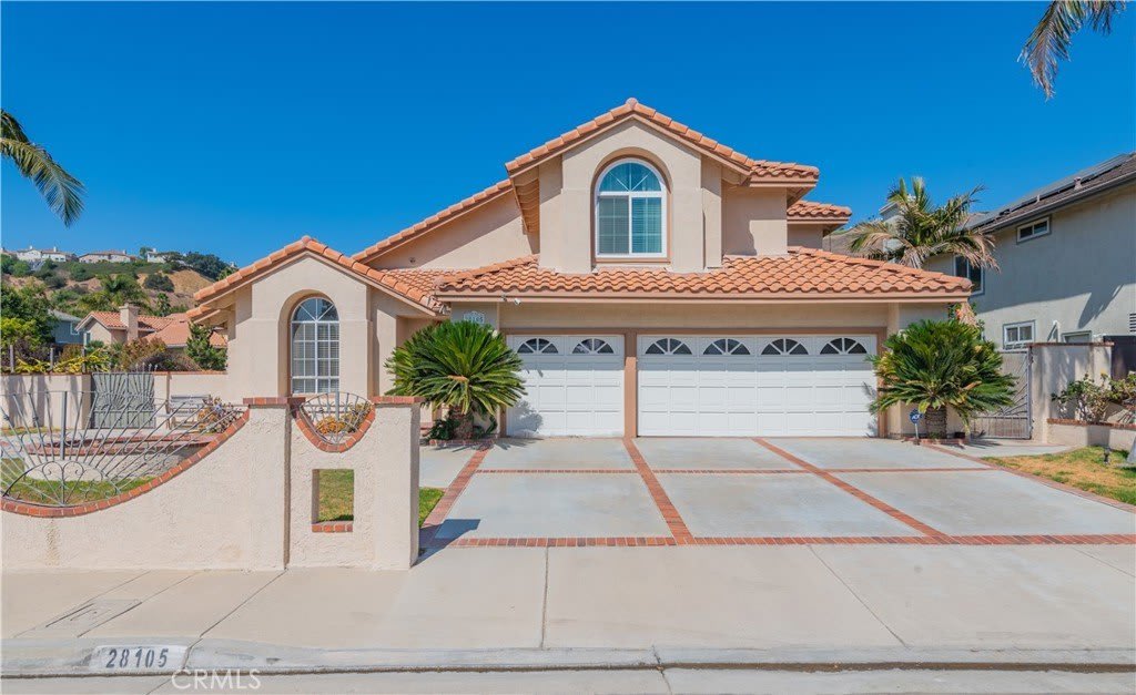 28105 Hollyberry Lane