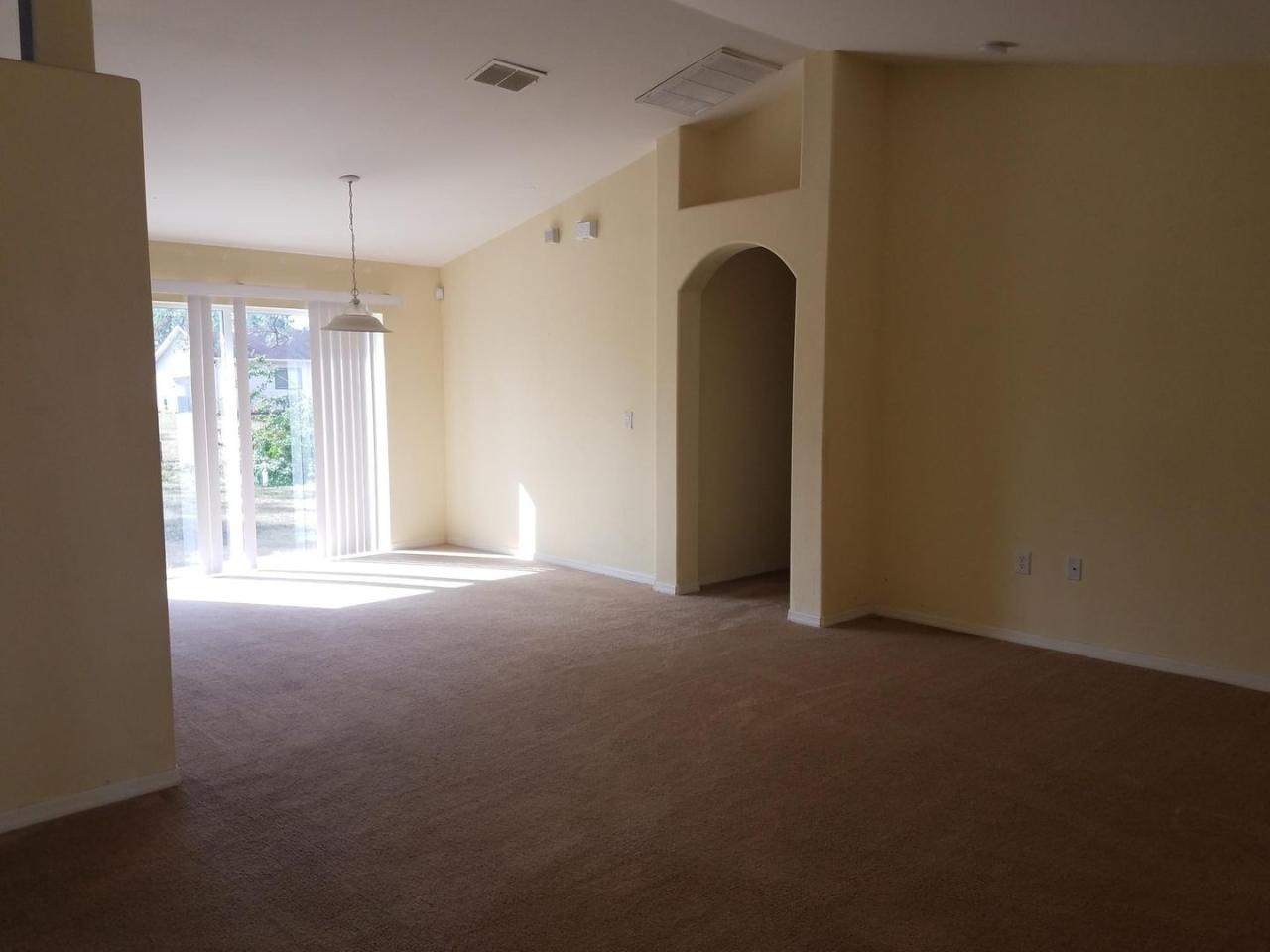 Beautiful Home Off of Sunshine Blvd Lehigh Acres RECENTLY REDUCED!